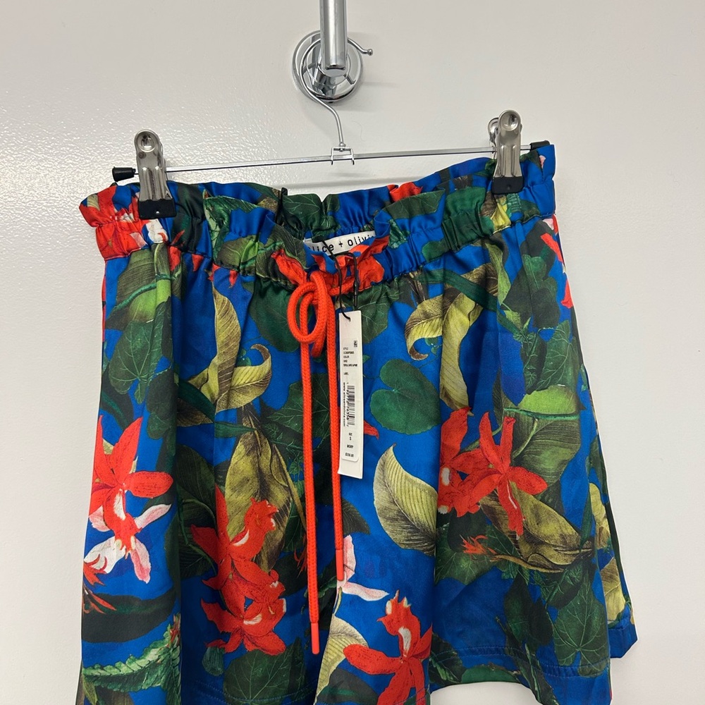 NWT Alice Olivia Alaine Floralprint Satin Shorts size small